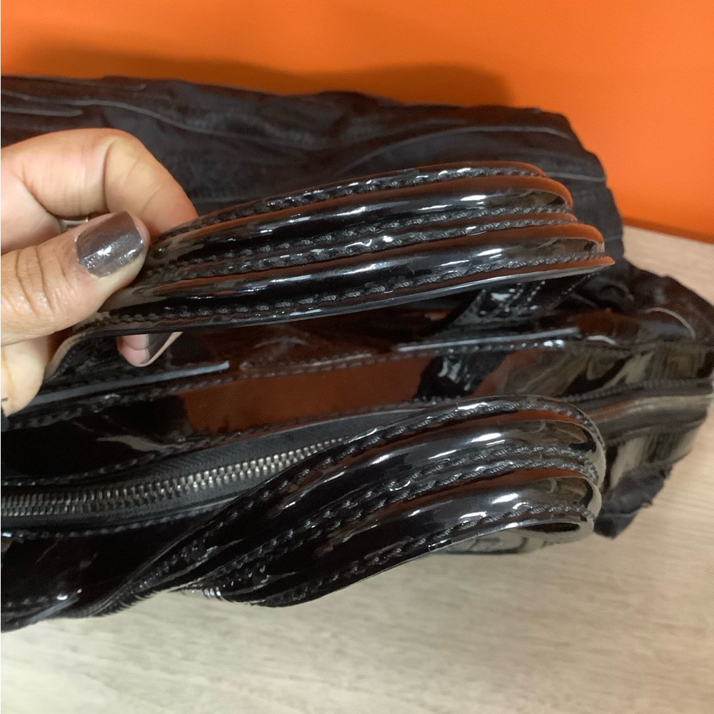 Givenchy Medium Nightingale Fur and Patent Bag - Picture 11 of 16